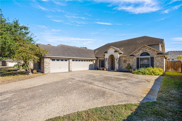 6152 Saint Denis St, Corpus Christi, TX 78414