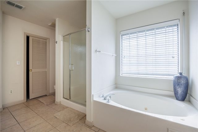 6152 Saint Denis St, Corpus Christi, TX 78414