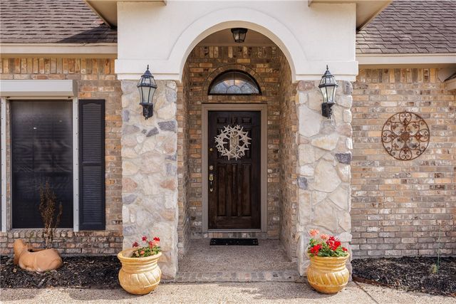 6152 Saint Denis St, Corpus Christi, TX 78414
