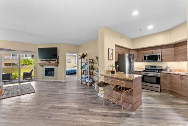 1100 Civic Center Dr C25, Oceanside, CA 92054