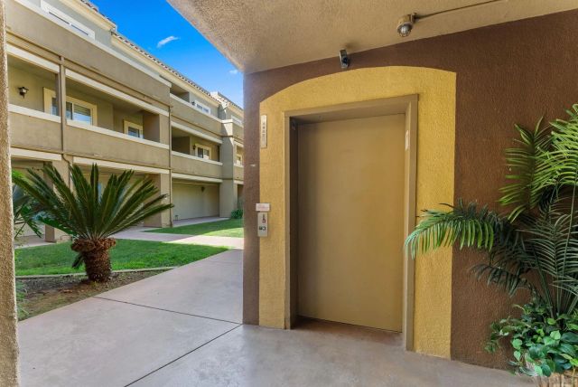 1100 Civic Center Dr C25, Oceanside, CA 92054