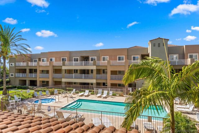 1100 Civic Center Dr C25, Oceanside, CA 92054