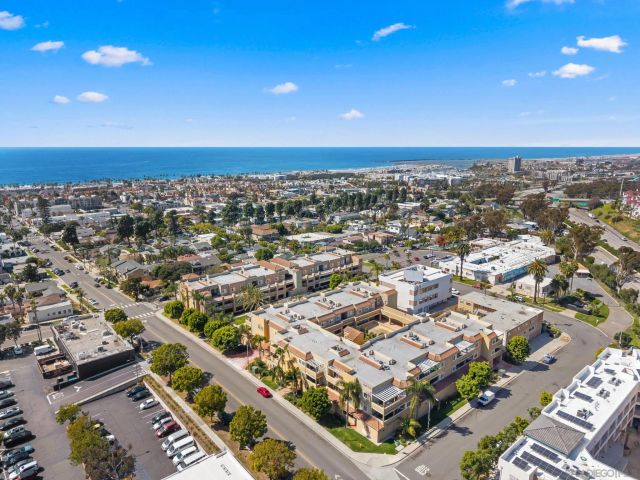 1100 Civic Center Dr C25, Oceanside, CA 92054