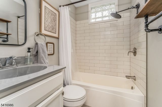 816 North Blvd, Alpha Boro, NJ 08865