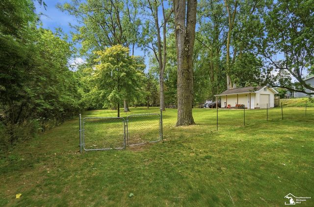 4021 Section Road, Bedford Twp, MI 48144