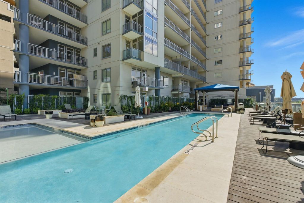 603 Davis ST 703, Austin, TX 78701