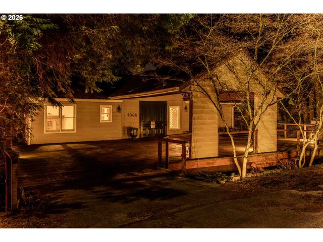 4068 Sw HEWETT Blvd, Portland, OR 97221