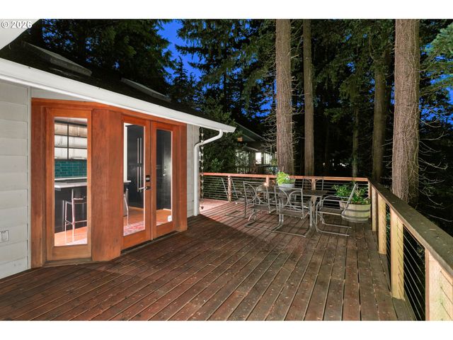 4068 Sw HEWETT Blvd, Portland, OR 97221