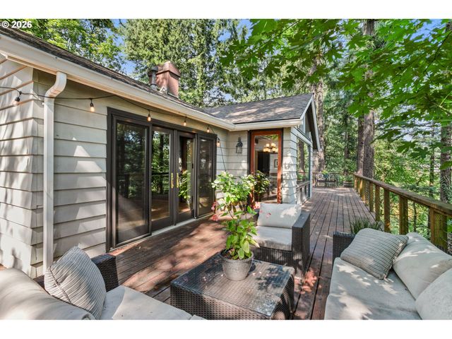 4068 Sw HEWETT Blvd, Portland, OR 97221