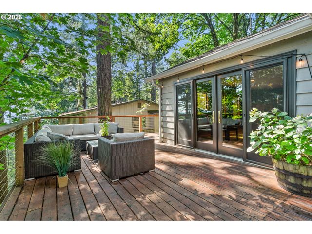 4068 Sw HEWETT Blvd, Portland, OR 97221