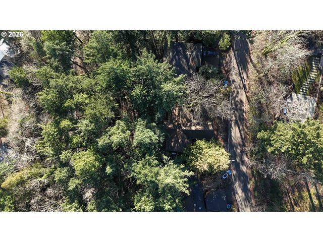 4068 Sw HEWETT Blvd, Portland, OR 97221