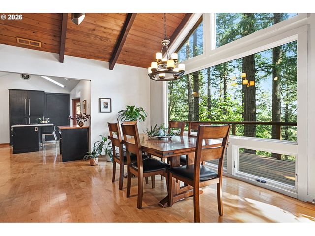 4068 Sw HEWETT Blvd, Portland, OR 97221