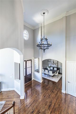 825 Glengate Place, Atlanta, GA 30328