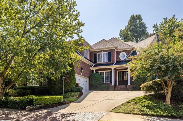 825 Glengate Place, Atlanta, GA 30328