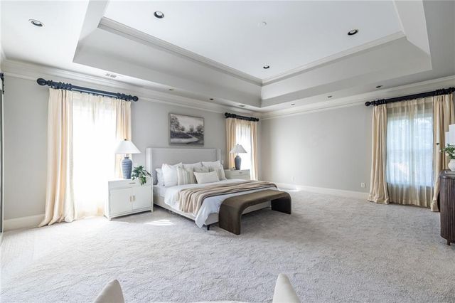 825 Glengate Place, Atlanta, GA 30328