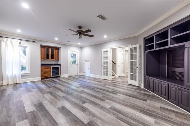 825 Glengate Place, Atlanta, GA 30328