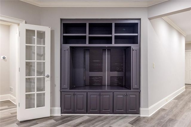 825 Glengate Place, Atlanta, GA 30328