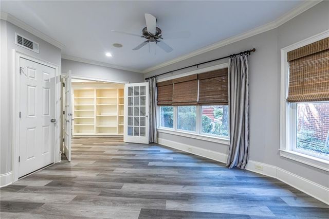 825 Glengate Place, Atlanta, GA 30328