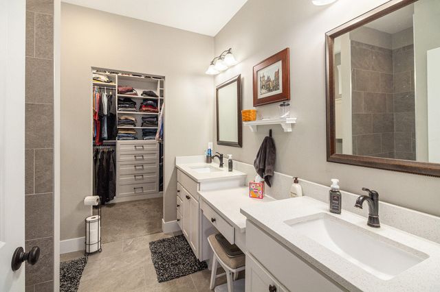 107 Barnsley Drive, Howell, MI 48843