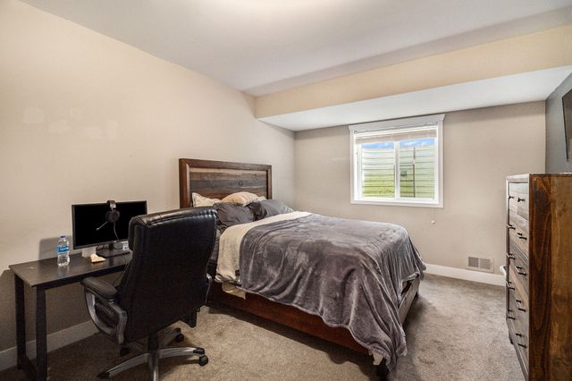 107 Barnsley Drive, Howell, MI 48843