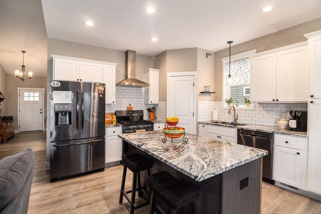107 Barnsley Drive, Howell, MI 48843