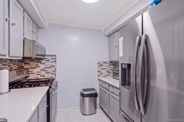 320 Marion Street, Brooklyn, NY 11233