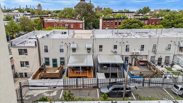 320 Marion Street, Brooklyn, NY 11233