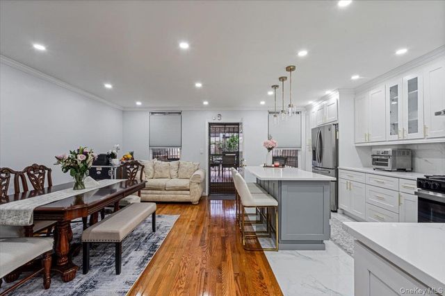 320 Marion Street, Brooklyn, NY 11233