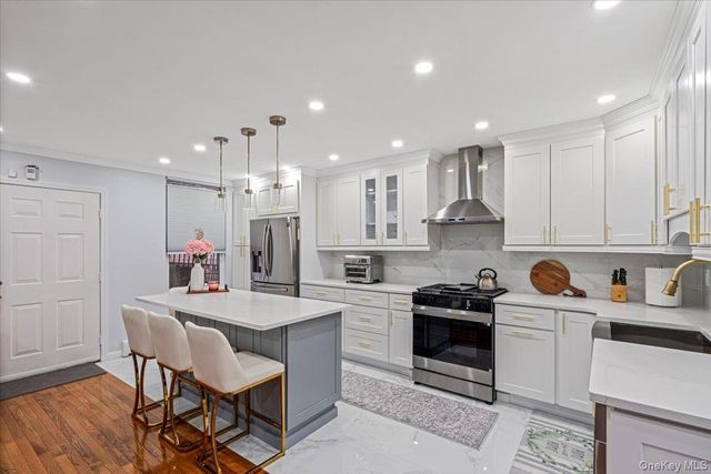 320 Marion Street, Brooklyn, NY 11233