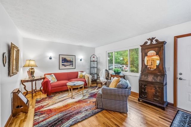 8369 Walnut Avenue, Galena, OH 43021