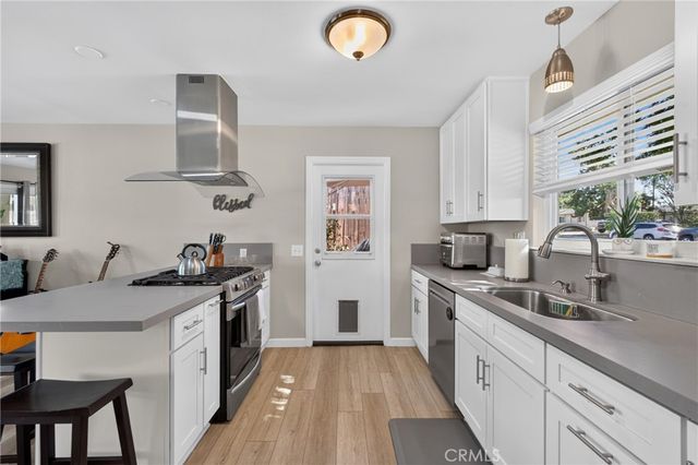 401 Robinhood Lane, Redlands, CA 92373