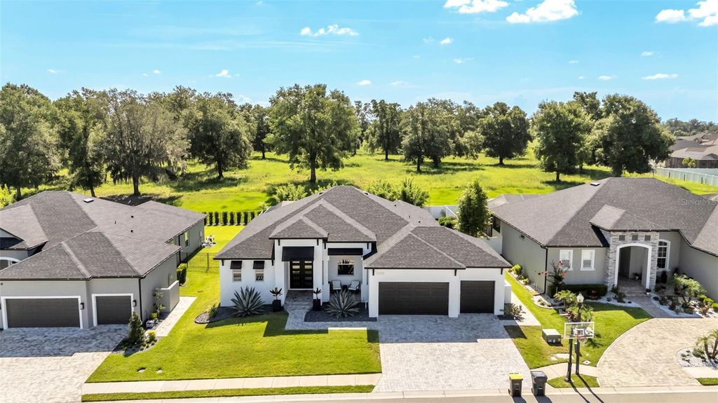 Image 5 of property listing at 6626 RIDGEMONT ROAD, Lakeland, FL 33813