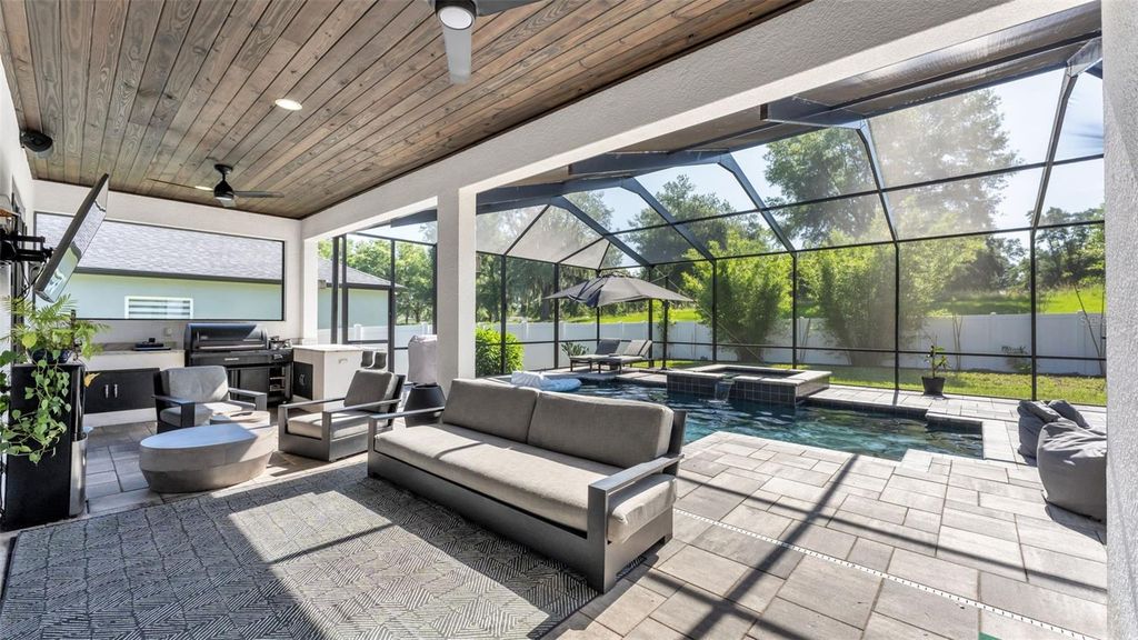 Image 46 of property listing at 6626 RIDGEMONT ROAD, Lakeland, FL 33813