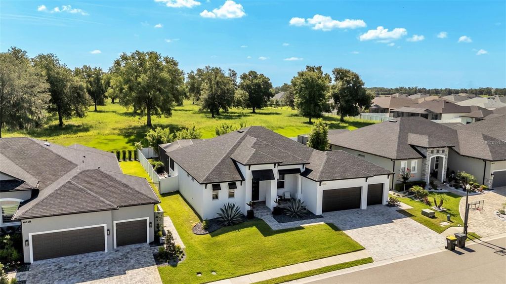Image 6 of property listing at 6626 RIDGEMONT ROAD, Lakeland, FL 33813