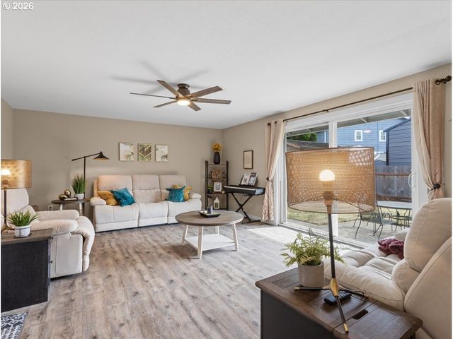 940 Ne BALDWIN St, Hillsboro, OR 97124