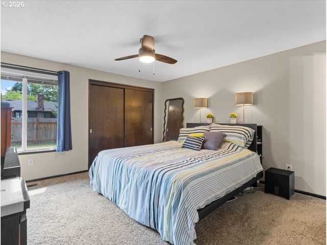 940 Ne BALDWIN St, Hillsboro, OR 97124