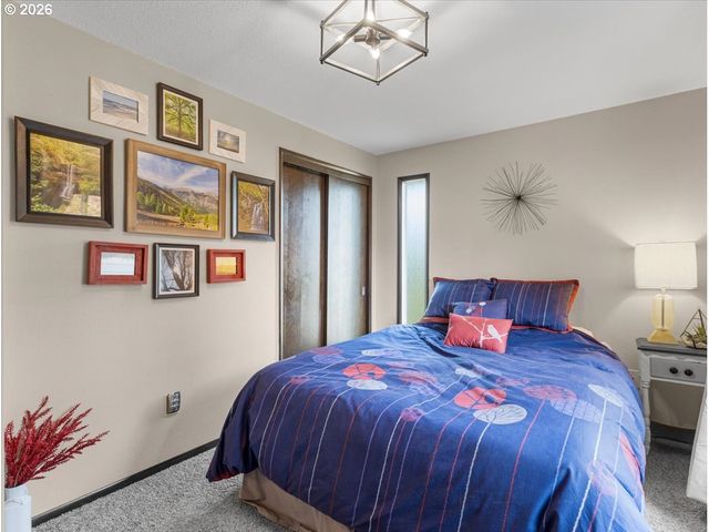 940 Ne BALDWIN St, Hillsboro, OR 97124