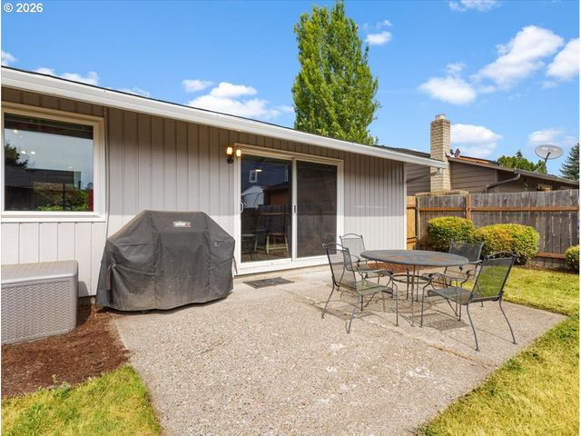 940 Ne BALDWIN St, Hillsboro, OR 97124