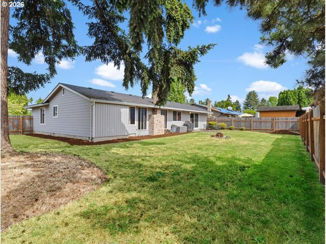 940 Ne BALDWIN St, Hillsboro, OR 97124