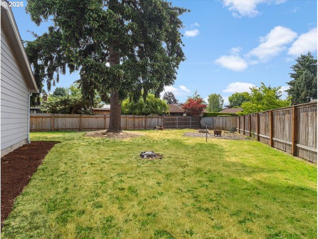 940 Ne BALDWIN St, Hillsboro, OR 97124