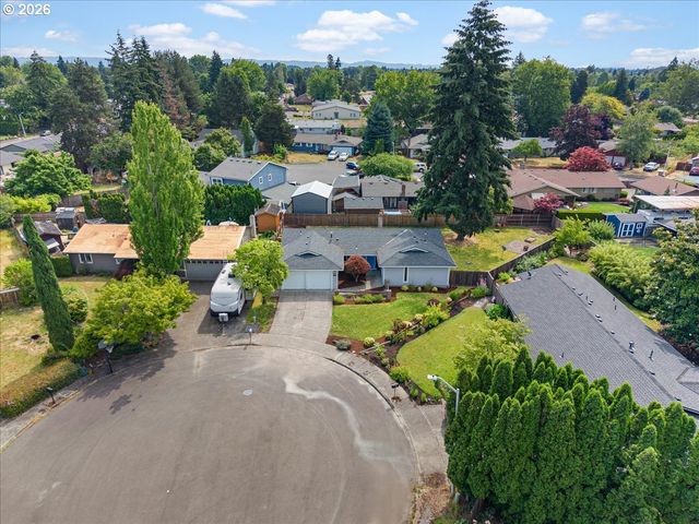 940 Ne BALDWIN St, Hillsboro, OR 97124