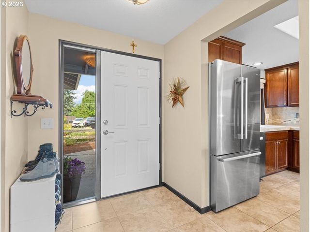 940 Ne BALDWIN St, Hillsboro, OR 97124