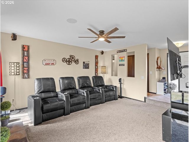 940 Ne BALDWIN St, Hillsboro, OR 97124