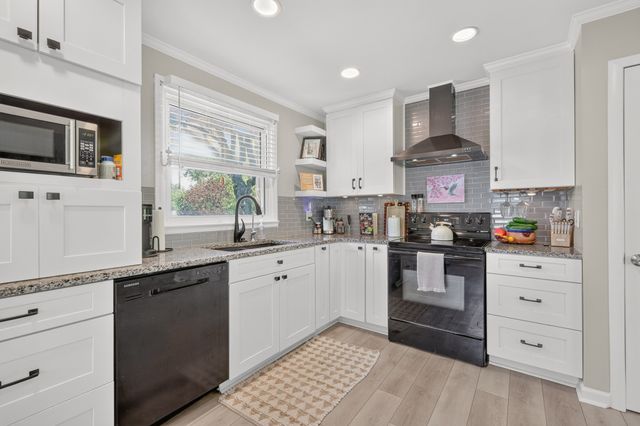 302 Dorr Dr, Goodlettsville, TN 37072