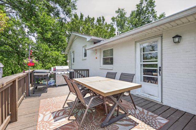 302 Dorr Dr, Goodlettsville, TN 37072
