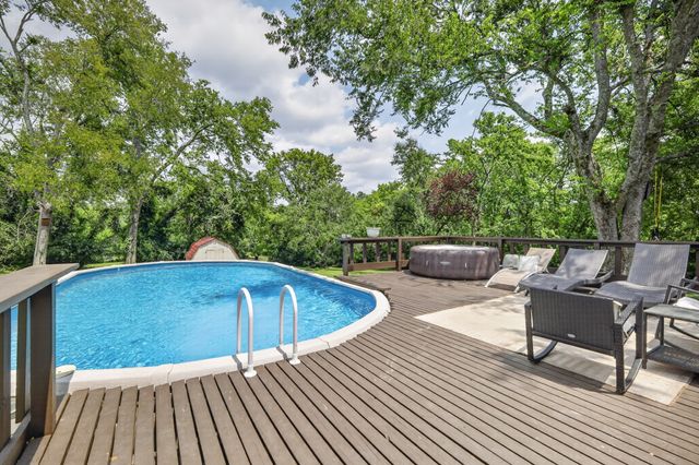 302 Dorr Dr, Goodlettsville, TN 37072