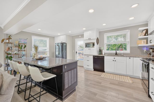 302 Dorr Dr, Goodlettsville, TN 37072