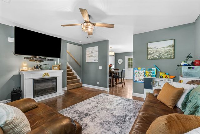 397 Woodlawn Ave, Dalton, GA 30721