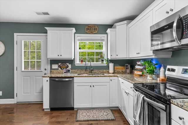 397 Woodlawn Ave, Dalton, GA 30721