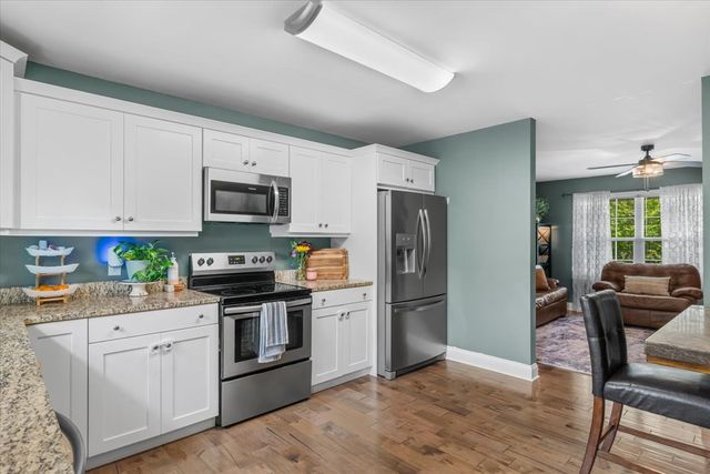 397 Woodlawn Ave, Dalton, GA 30721